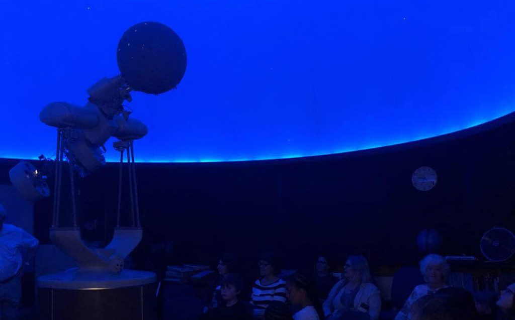 Alumni at Planetarium